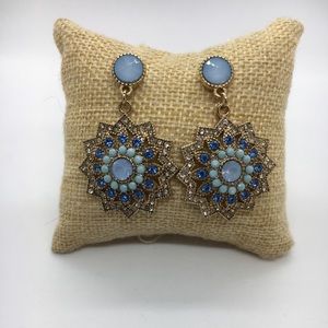 ☀️SALE☀️ Blue and white costume earrings